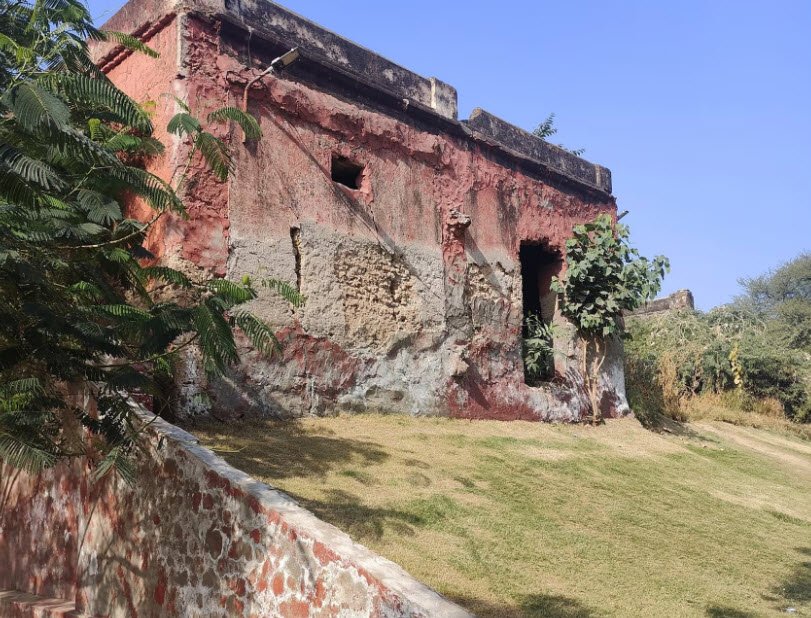 Loharu Fort, Shekhawat Rajput's, Bhiwani, Haryana - Vushii.com